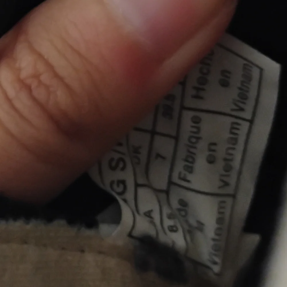 UGG Womens Gradie High Top Black Leather Sneakers Sz 8.5